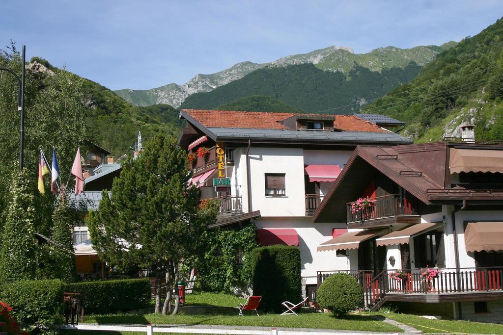Albergo Martinet Vernante Zewnętrze zdjęcie